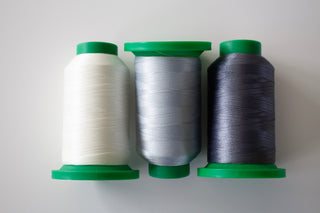 White-Dark Gray Thread Bundle